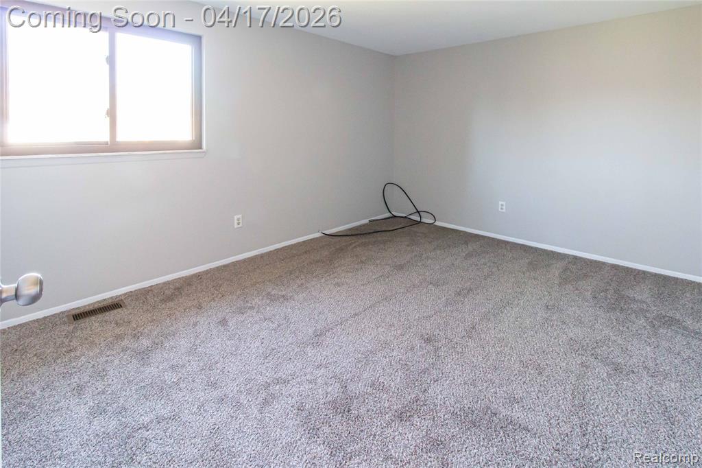 845 Longfellow Drive, Troy, MI 48085 — Photo 31