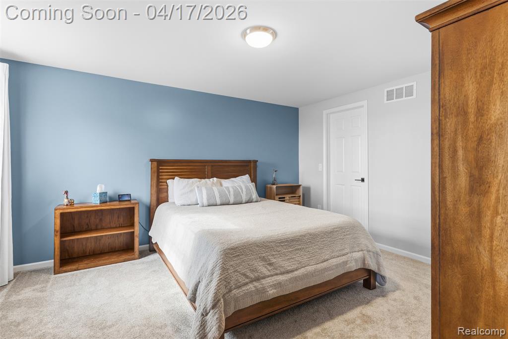 2270 Golden Pond, Fenton, MI, 48430