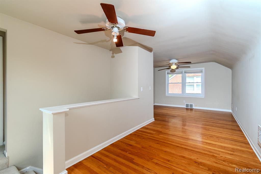 4355 Elmwood Avenue, Royal Oak, MI 48073 — Photo 17