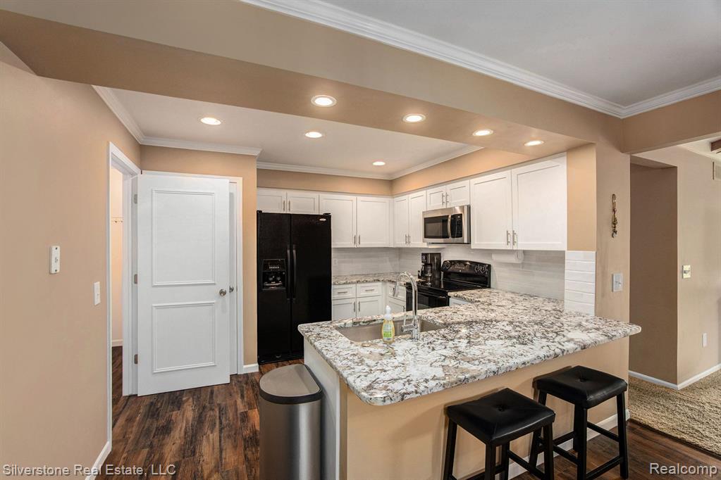 48830 WINDMILL Circle W, Macomb, MI 48044 — Photo 12