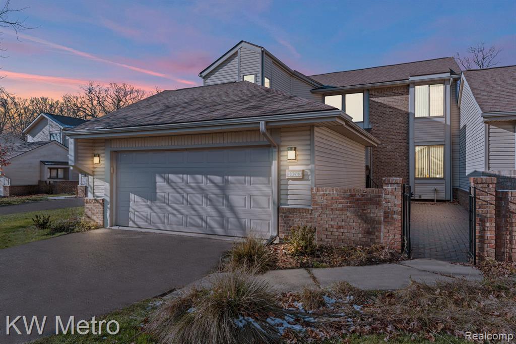 29263 W CHANTICLEER Drive, Southfield, MI 48034 — Photo 2
