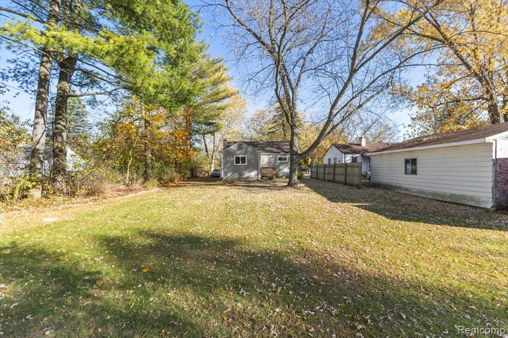 5051 Sashabaw Road, Clarkston, MI — Photo 24