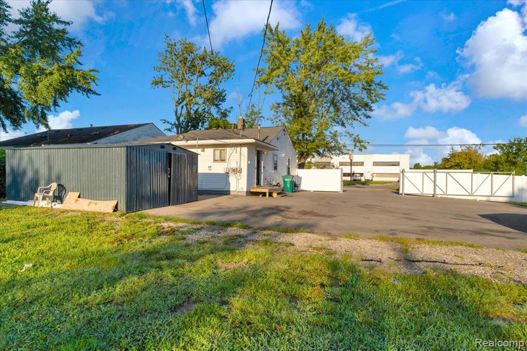 6837 Middlebelt Road, Romulus, MI 48174 — Photo 19
