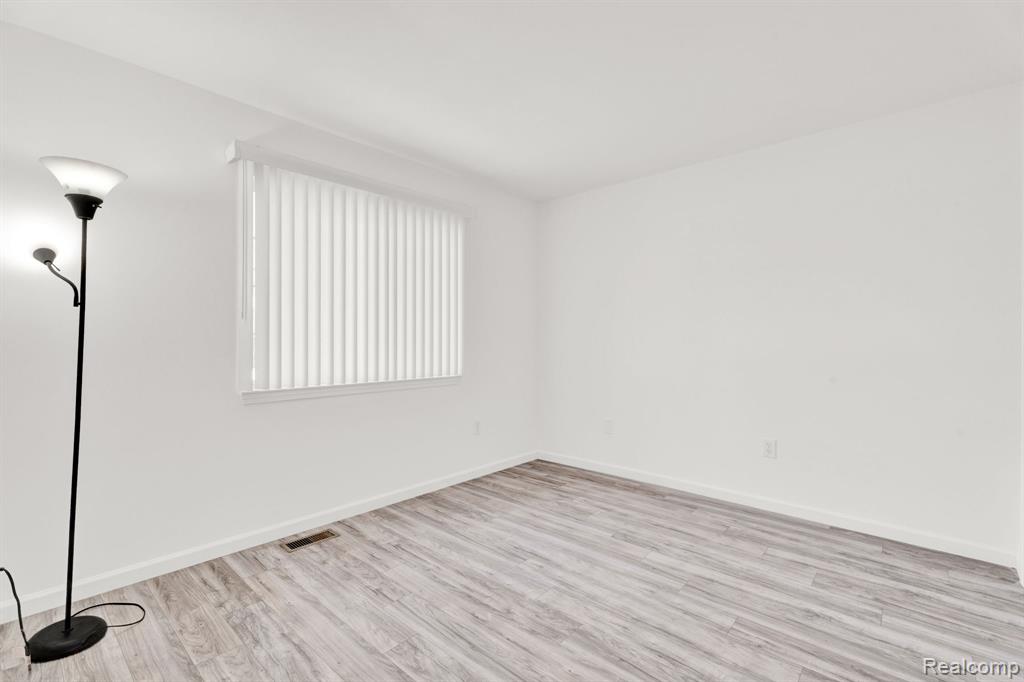 41057 Glenleven Court, Clinton Twp, MI 48038 — Photo 7
