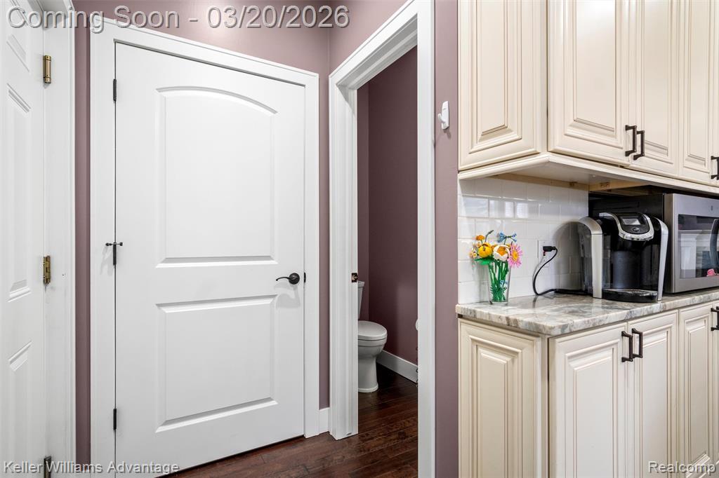 9114 Cardwell Street, Livonia, MI 48150 — Photo 31