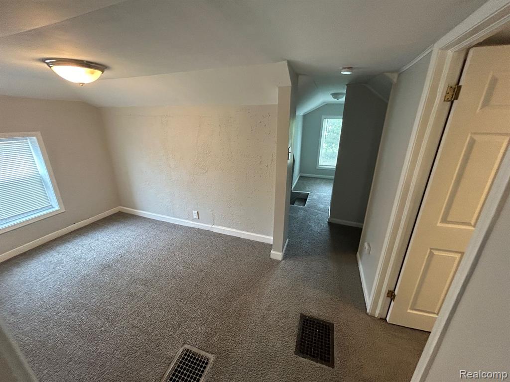 7576 STUDEBAKER Avenue, Warren, MI 48091 — Photo 12