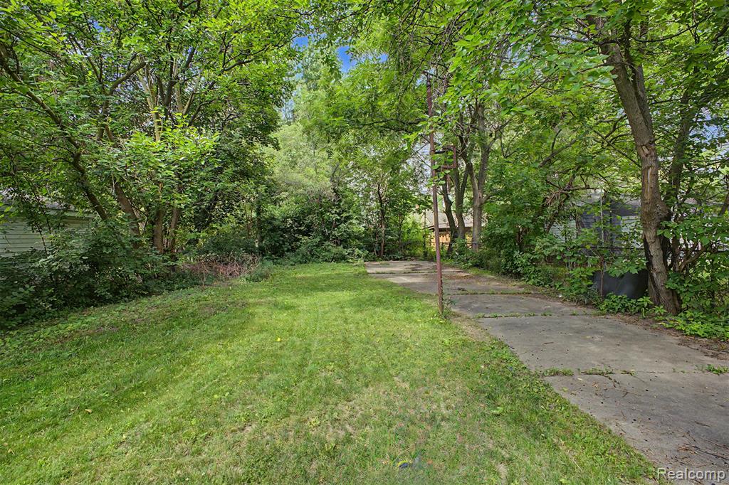 6539 Greenview Avenue, Detroit, MI 48228 — Photo 33