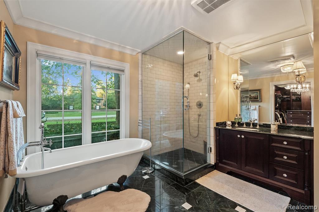 25325 Devon Lane, Franklin, MI 48025 — Photo 15