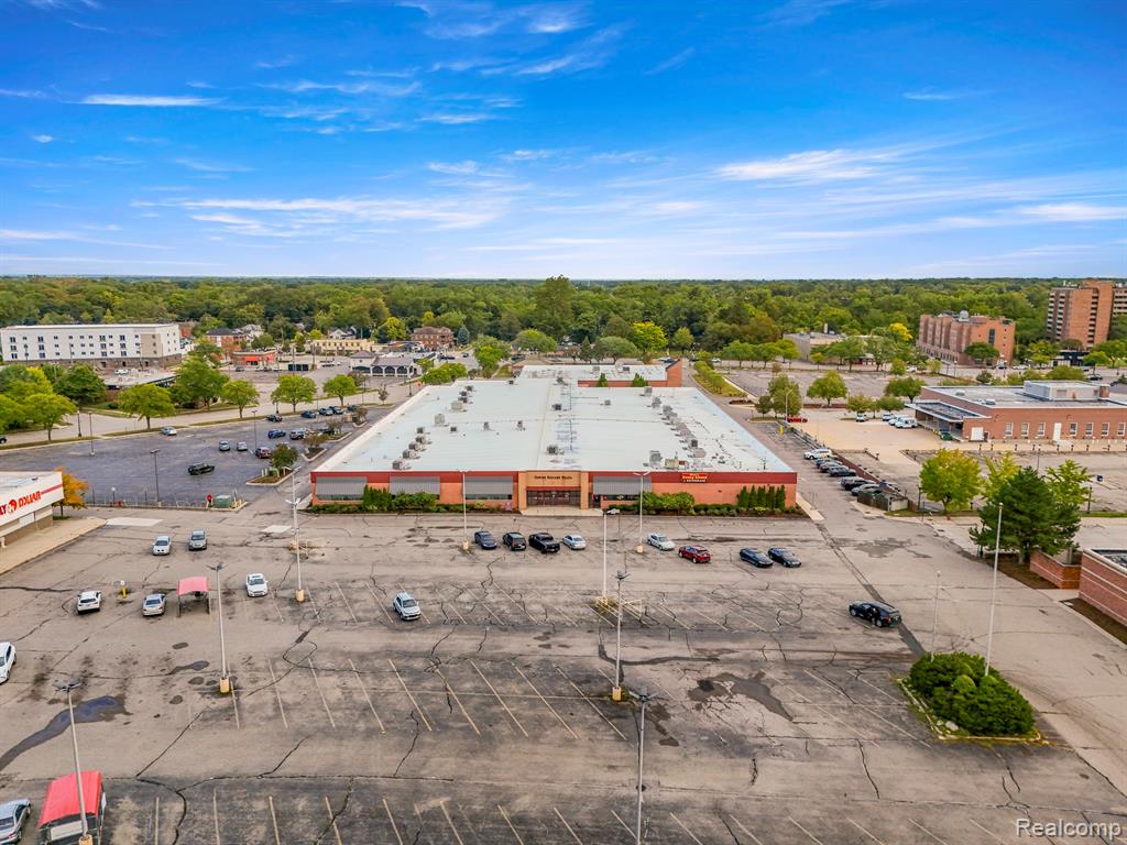 35425 W Michigan Avenue, Wayne, MI 48184