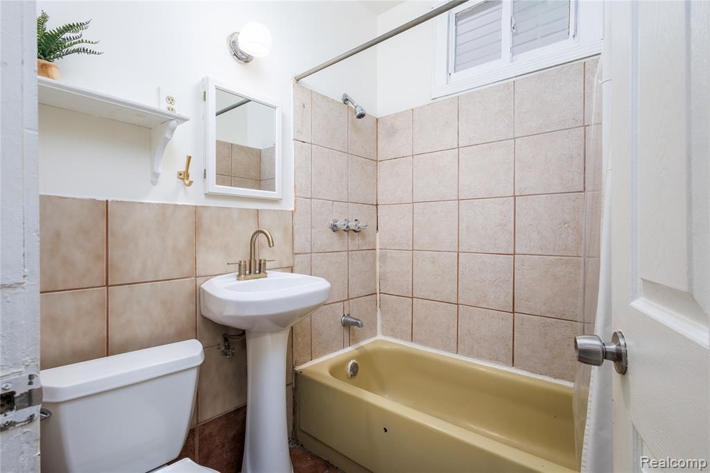 7100 Cahalan Street, Detroit, MI 48209 — Photo 10