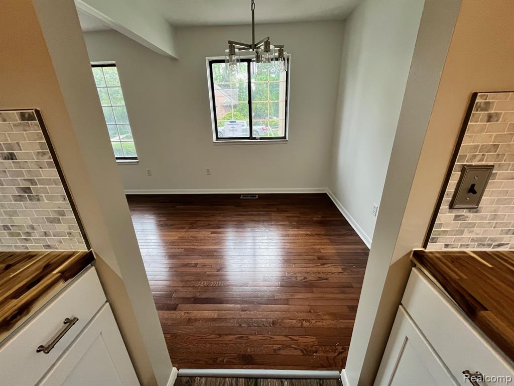 23025 Liberty Street, 13, Saint Clair Shores, MI 48080 — Photo 8