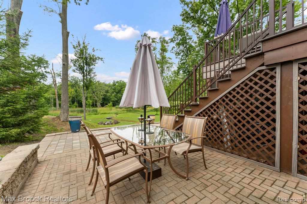 20403 Robinway Drive, Clinton Twp, MI 48036 — Photo 34