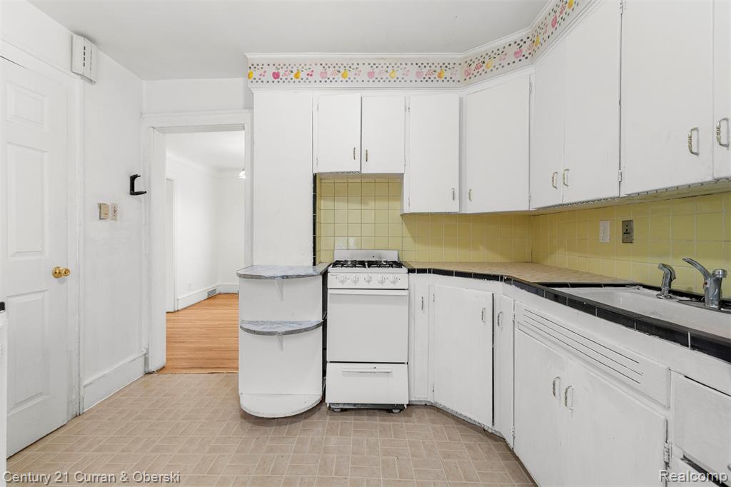 6559 Barrie Street, Dearborn, MI, 48126