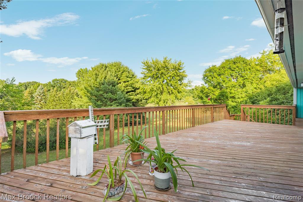4622 Fleck Drive, Hartland, MI 48430 — Photo 15