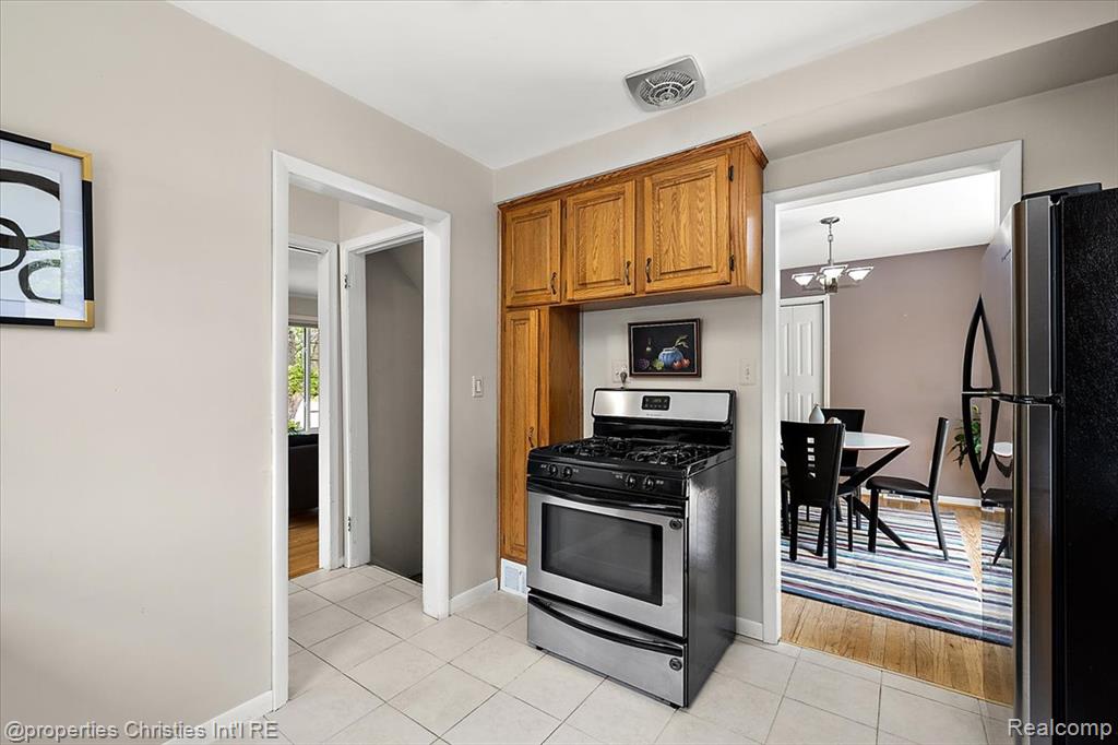 10819 W 11 Mile Road, Huntington Woods, MI — Photo 21