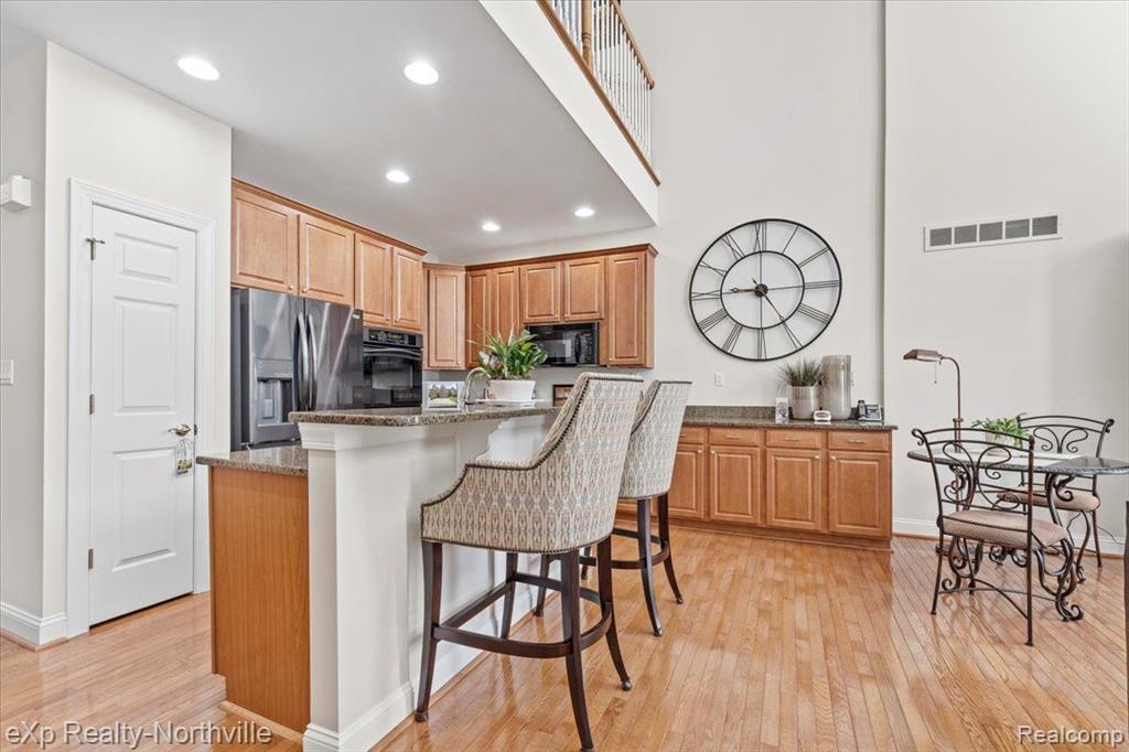 44593 BROADMOOR Circle N, Northville, MI 48168 — Photo 9