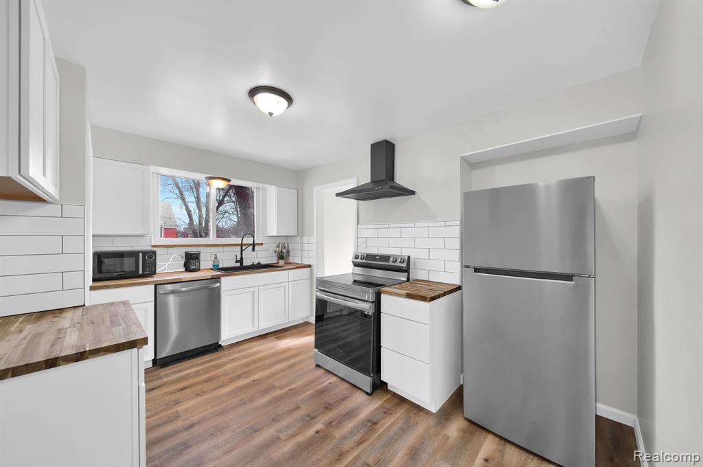 8550 W OUTER Drive, Detroit, MI 48219 — Photo 6