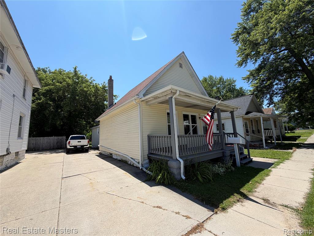 1016 Gillett Street, Port Huron, MI 48060 — Photo 25