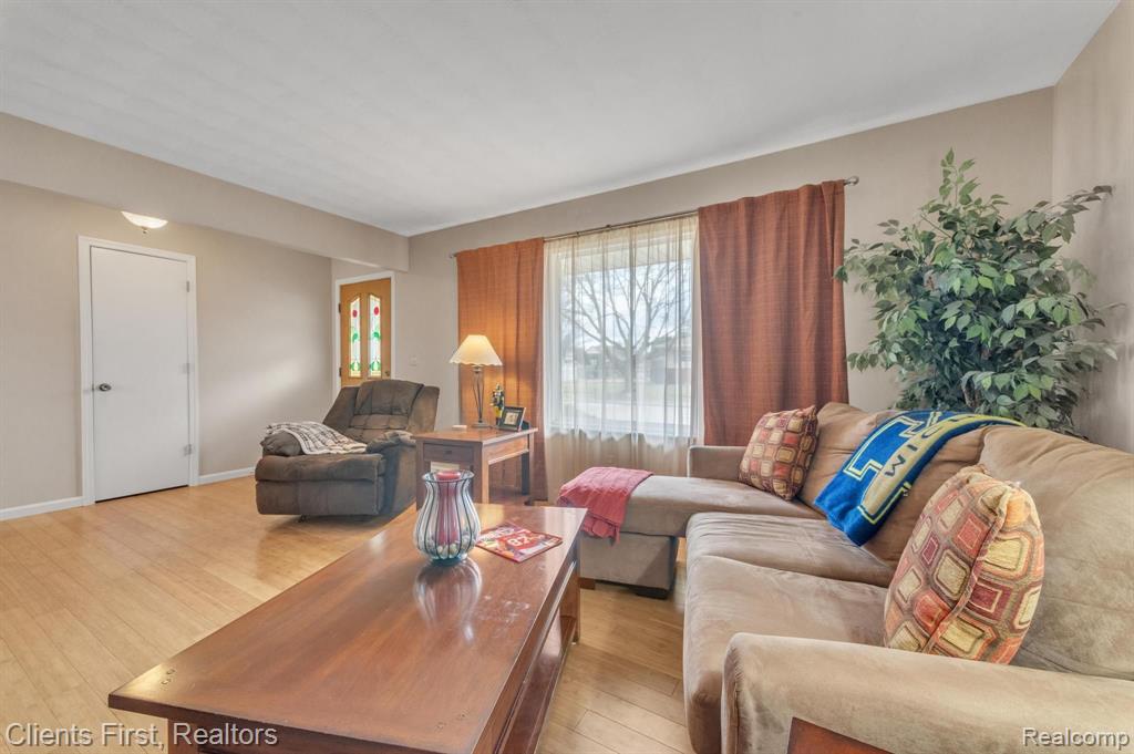 700 TOLL Street, Monroe, MI 48162 — Photo 6