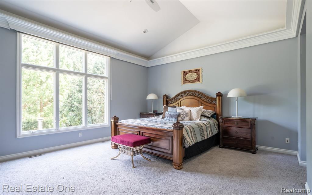 6120 EVANSWOOD Road, Troy, MI, 48085