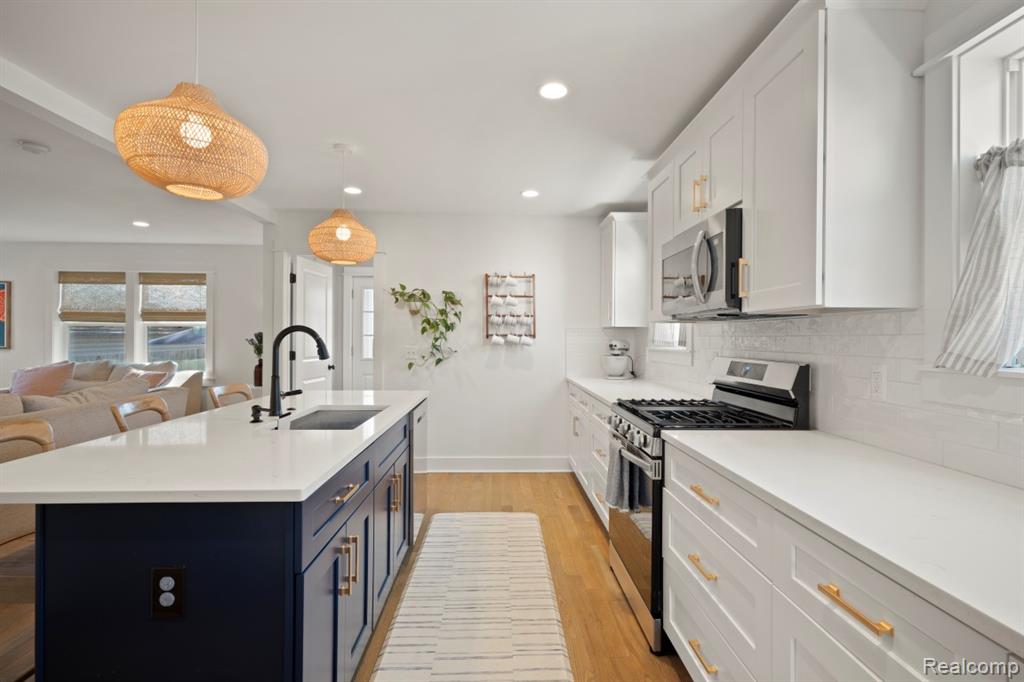 423 N Altadena Avenue, Royal Oak, MI 48067 — Photo 18
