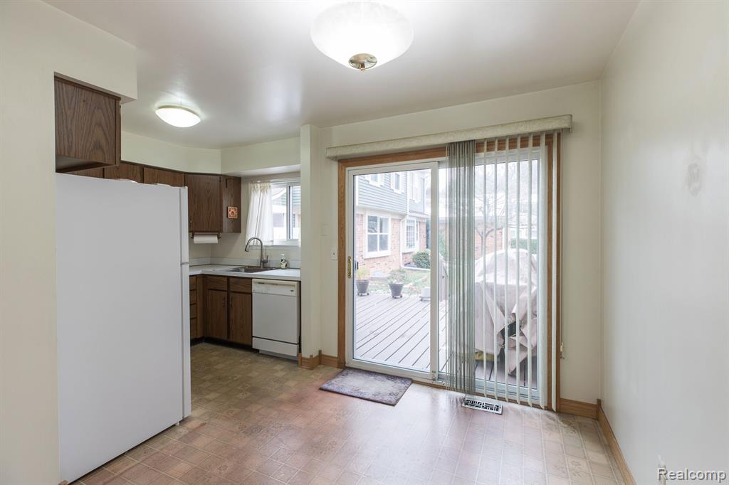 2939 Whittier Court, Ann Arbor, MI 48104 — Photo 13