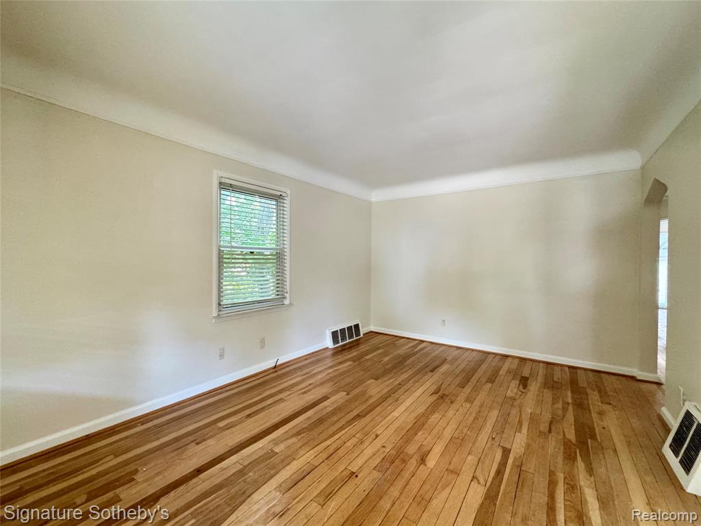 911 S Wilson Avenue, Royal Oak, MI 48067 — Photo 2