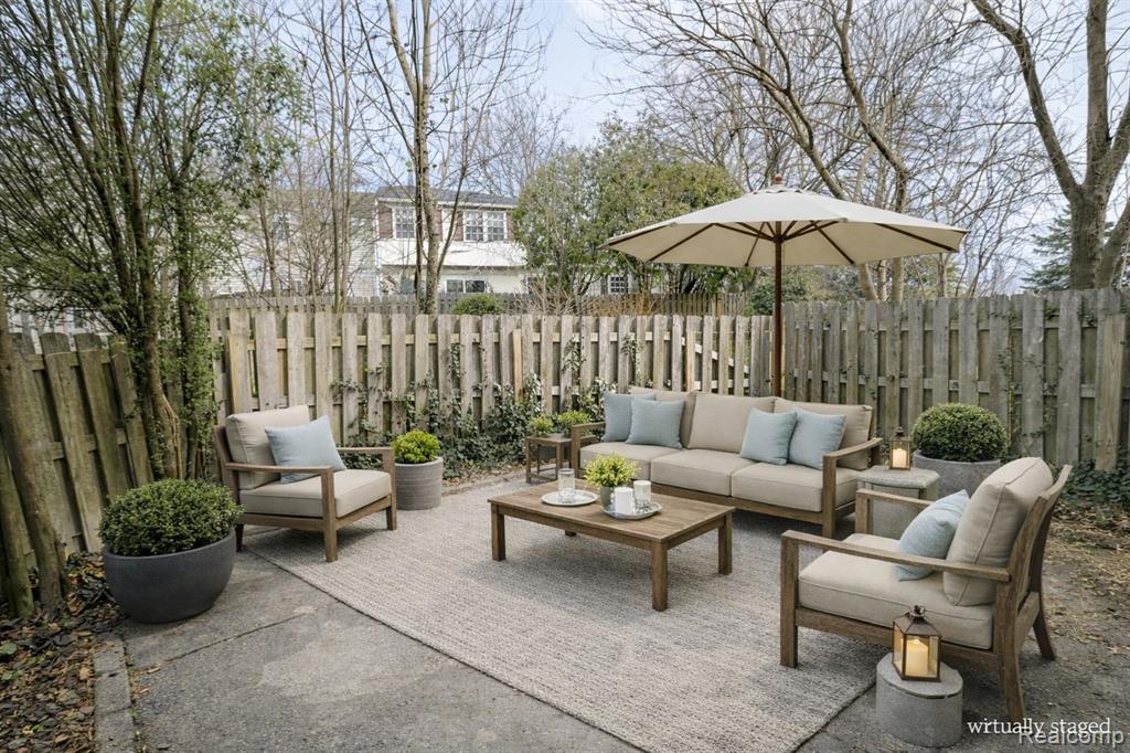 19585 Mariner Court, Northville, MI, 48167