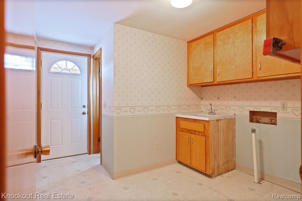 1105 S Mueller Road, Saginaw, MI 48601 — Photo 23