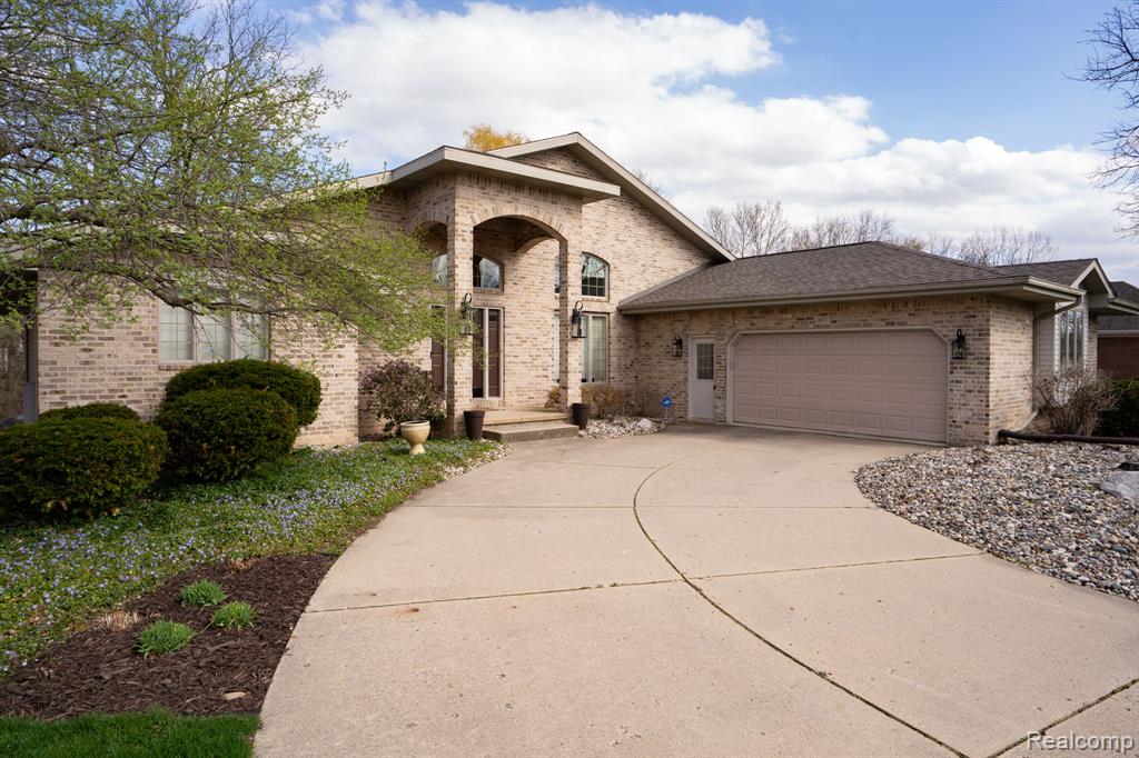 807 Oneida Woods Trail, Grand Ledge, MI 48837 — Photo 48