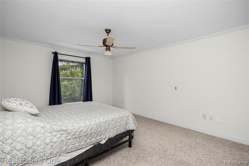 4320 Knightsbridge Lane, West Bloomfield, MI 48323 — Photo 38