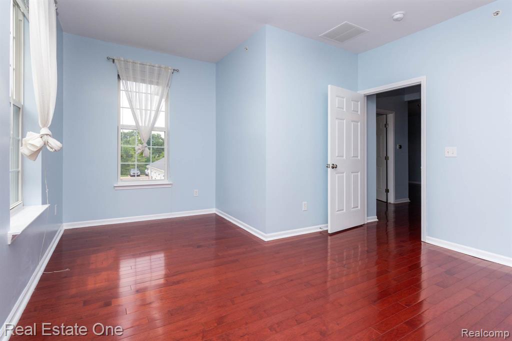 934 W Summerfield Glen Circle, Ann Arbor, MI 48103 — Photo 12