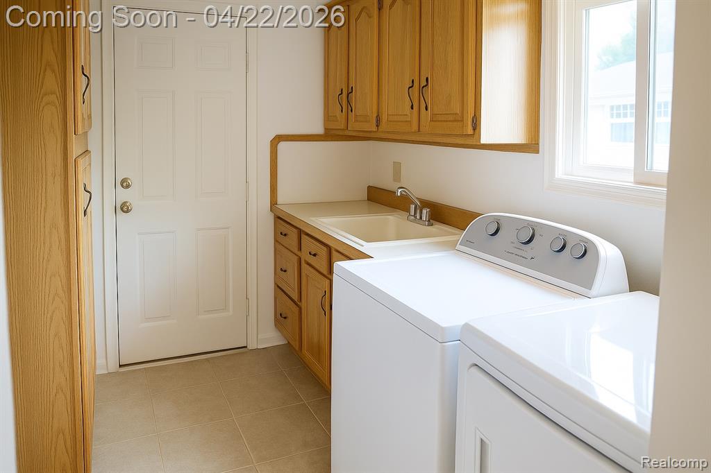 3161 Eastgate Street, Burton, MI 48519 — Photo 10