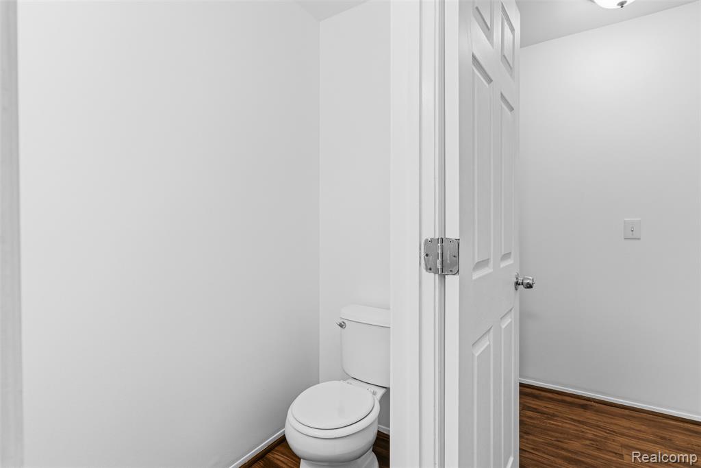 253 Stonegate W, Pontiac, MI 48341 — Photo 17