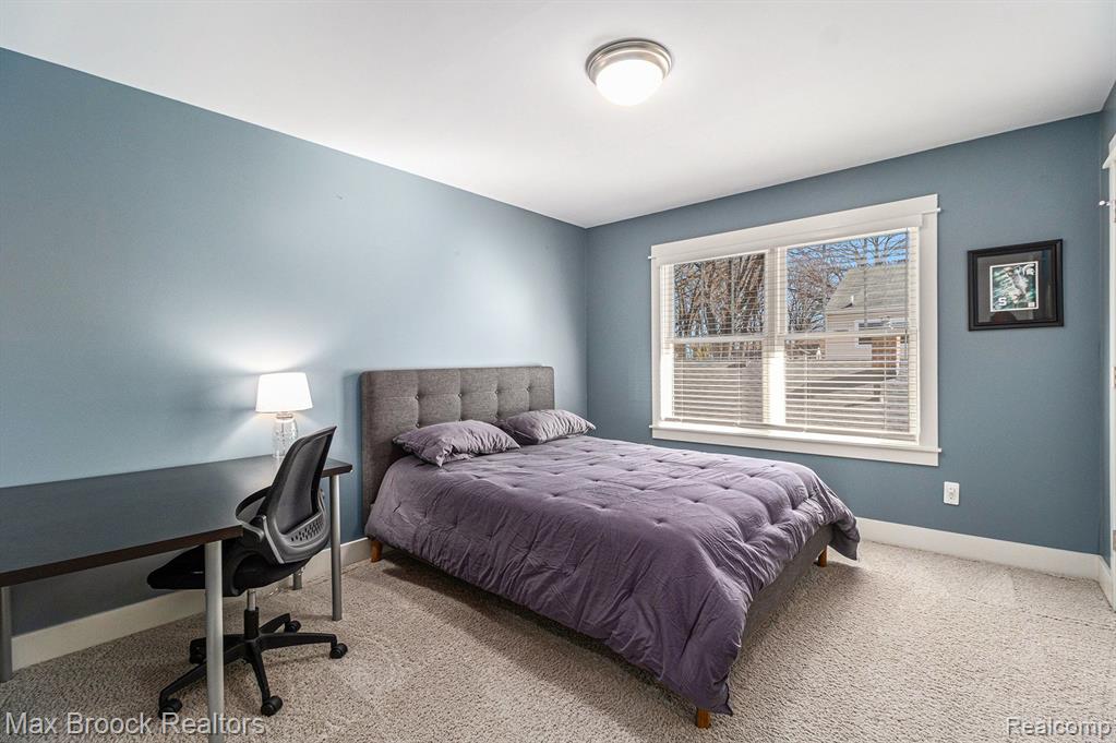 907 E 6TH Street, Royal Oak, MI 48067 — Photo 24