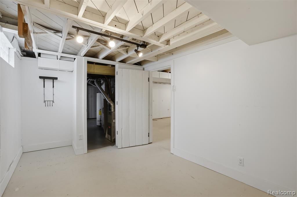 831 Loyola Drive, Ann Arbor, MI 48103 — Photo 24