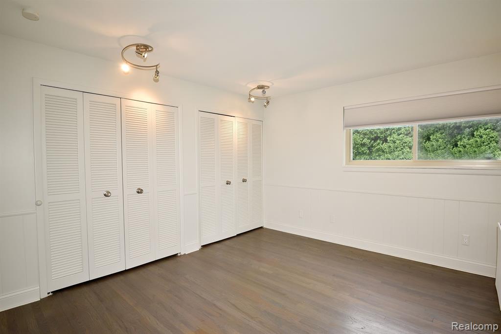 4041 W MAPLE Road, E101, Bloomfield Hills, MI 48301 — Photo 18