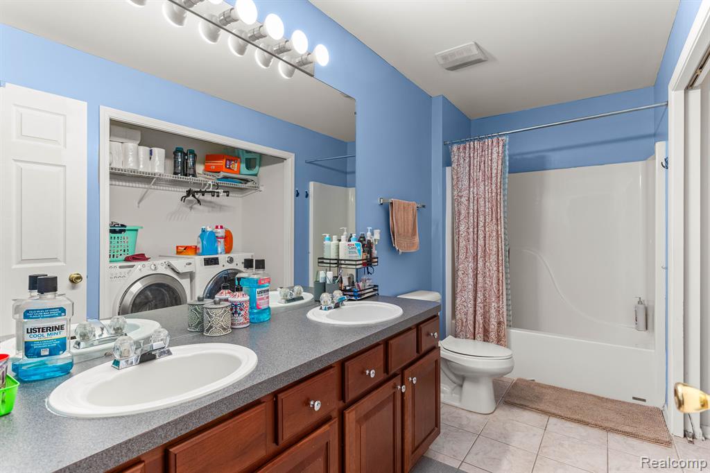 48596 GREENWICH Lane, Canton, MI 48188 — Photo 31
