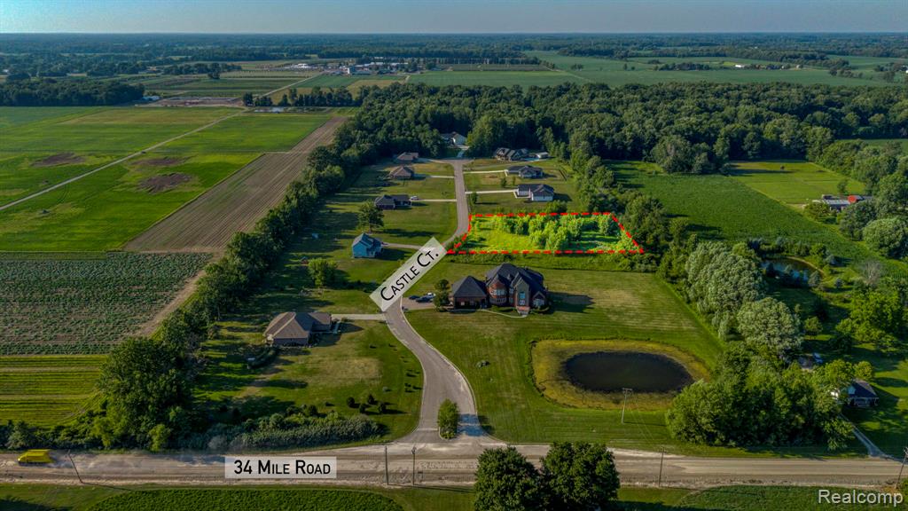 73160 Castle Court, Armada, MI — Photo 2