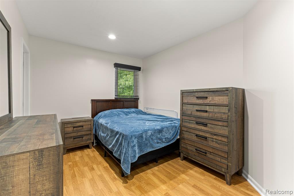 2481 Woodmont Drive E, Canton, MI 48188 — Photo 16