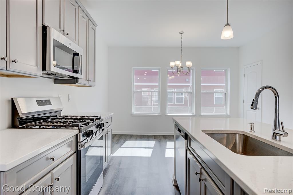 4849 Ludlow Lane, Troy, MI 48085 — Photo 11