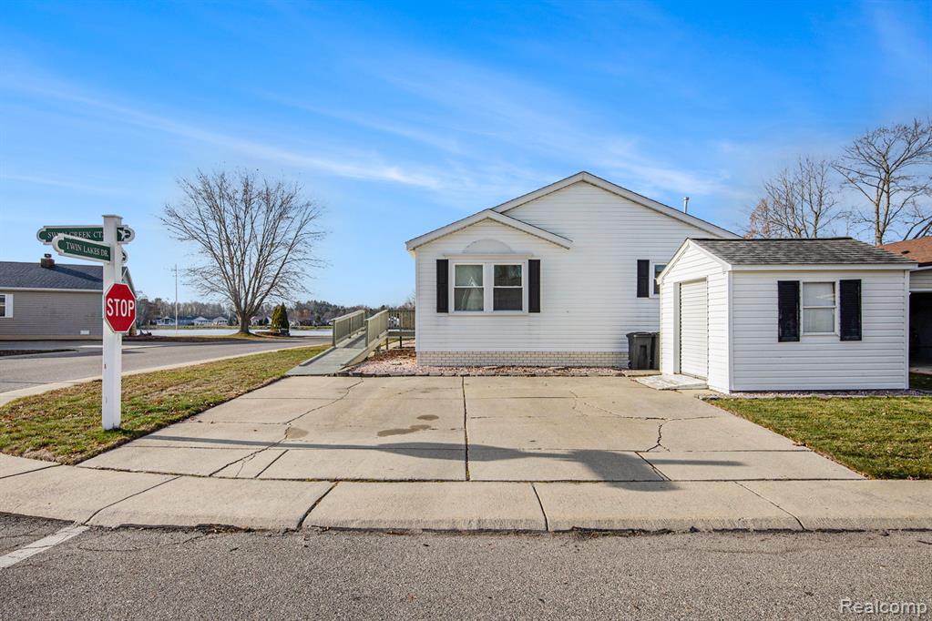 529 Swan Creek Court, Kimball, MI — Photo 4
