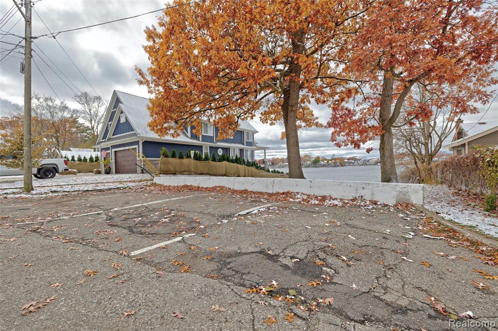 126 N North Shore Drive, Lake Orion, MI 48362 — Photo 53