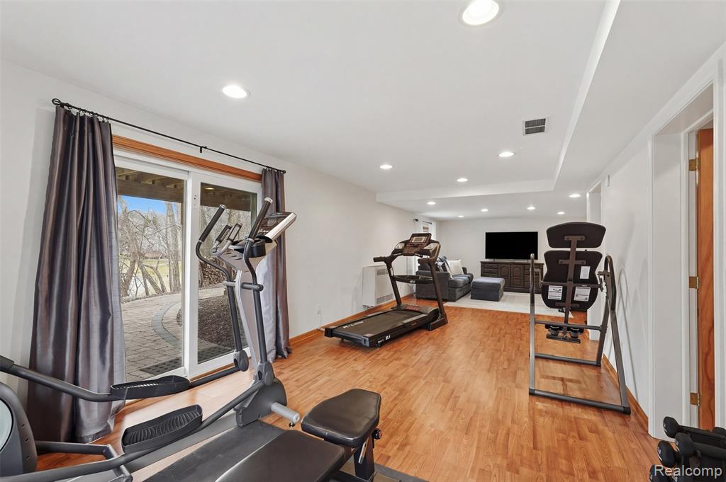 7288 Foxgate Drive, Brighton, MI 48116 — Photo 33