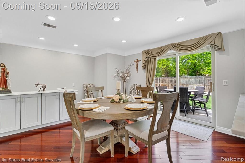 1024 Blairmoor Court, Grosse Pointe Woods, MI 48236 — Photo 13