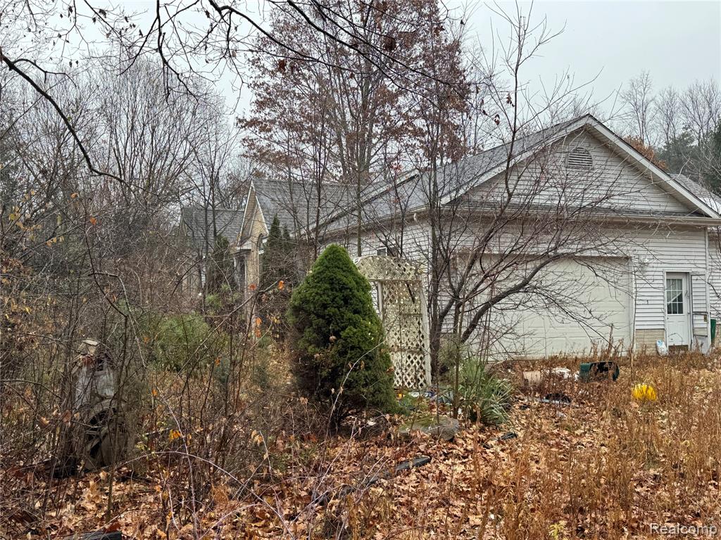 4394 N Center Road, Flint, MI 48506 — Photo 13