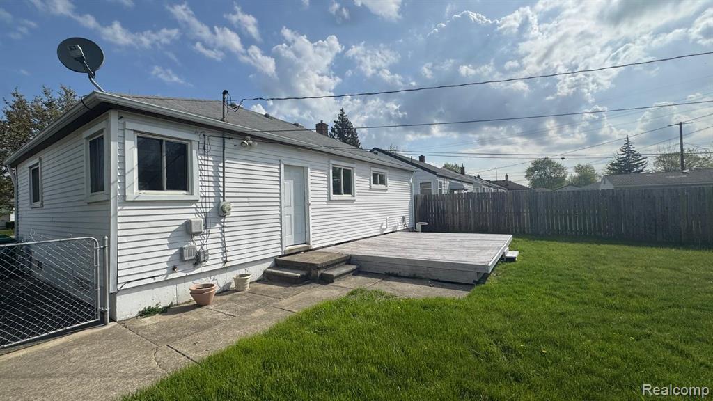 29455 Rosslyn Avenue, Garden City, MI — Photo 13