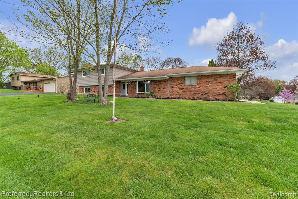 8722 WOODSHIRE Drive, White Lake, MI — Photo 2