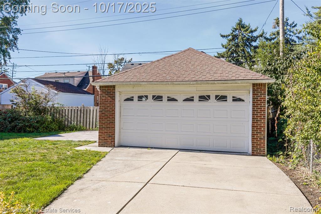 807 Barrington, Grosse Pointe Park, MI 48230 — Photo 22