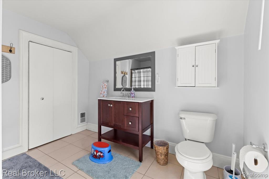 370 E 5th Street, Imlay City, MI 48444 — Photo 29